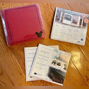 Creative memory, Disney, 7 x 7 album with pages and protectors!